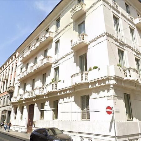 Turin Central Cavour Luaran gambar