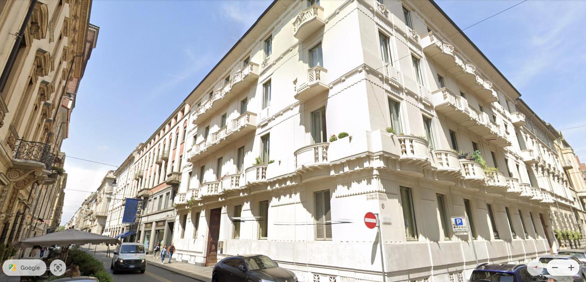 Turin Central Cavour Luaran gambar